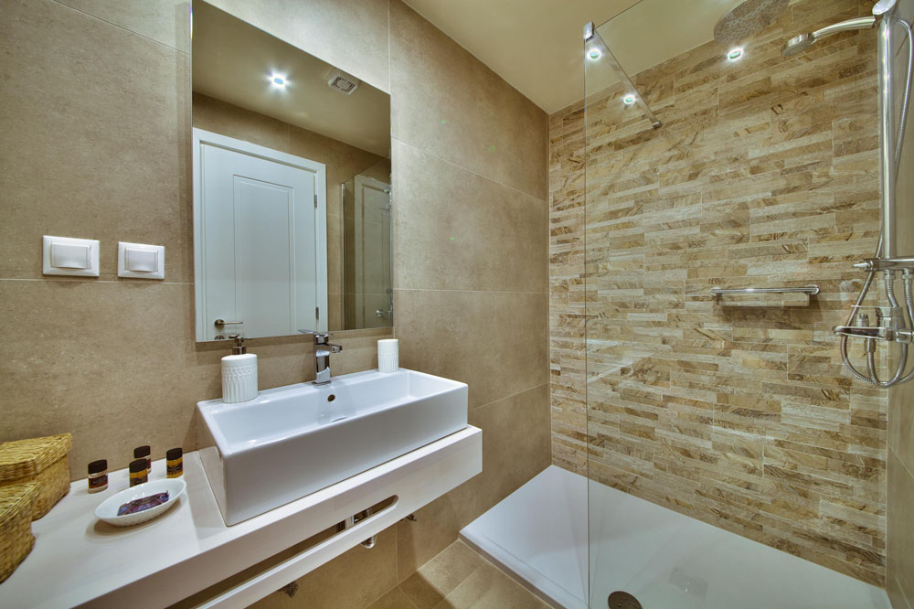 Luxury Glyfada Bay Villa 1- Bathroom