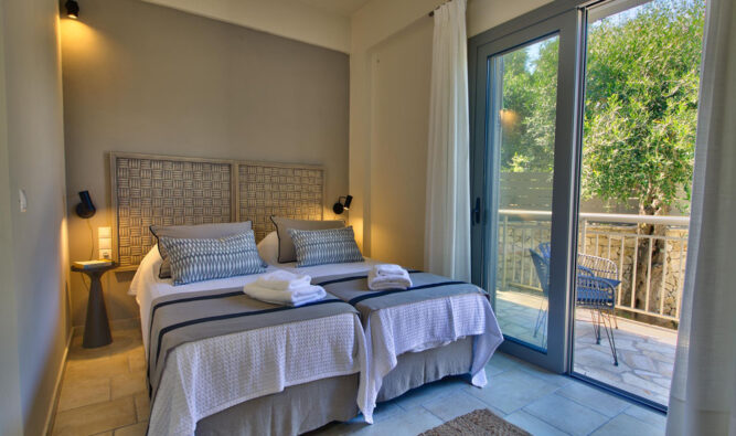 Luxury Glyfada Bay Villa 2 - Double/ Twin Bedroom With Balcony