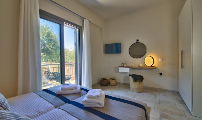 Luxury Glyfada Bay Villa 2 - Double/ Twin Bedroom