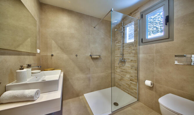 Luxury Glyfada Bay Villa 2 - Bathroom Downstairs
