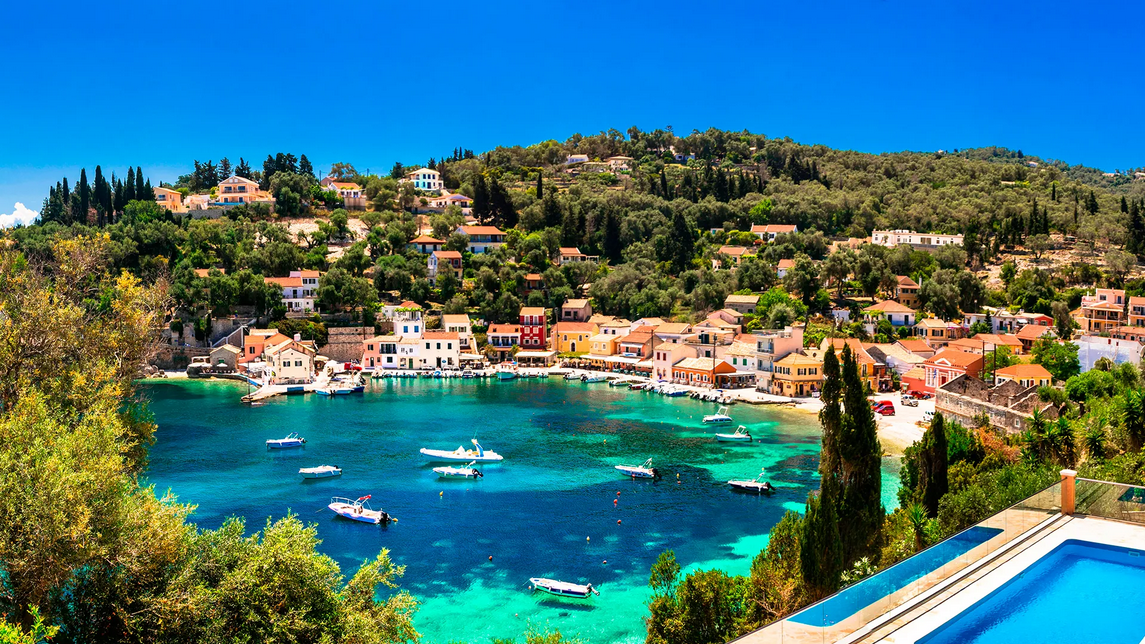 Which village to stay on Paxos?